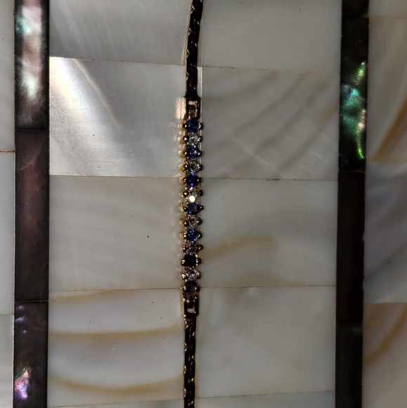 14k gold diamond and sapphire bracelet 7in long - Picture 6 of 7